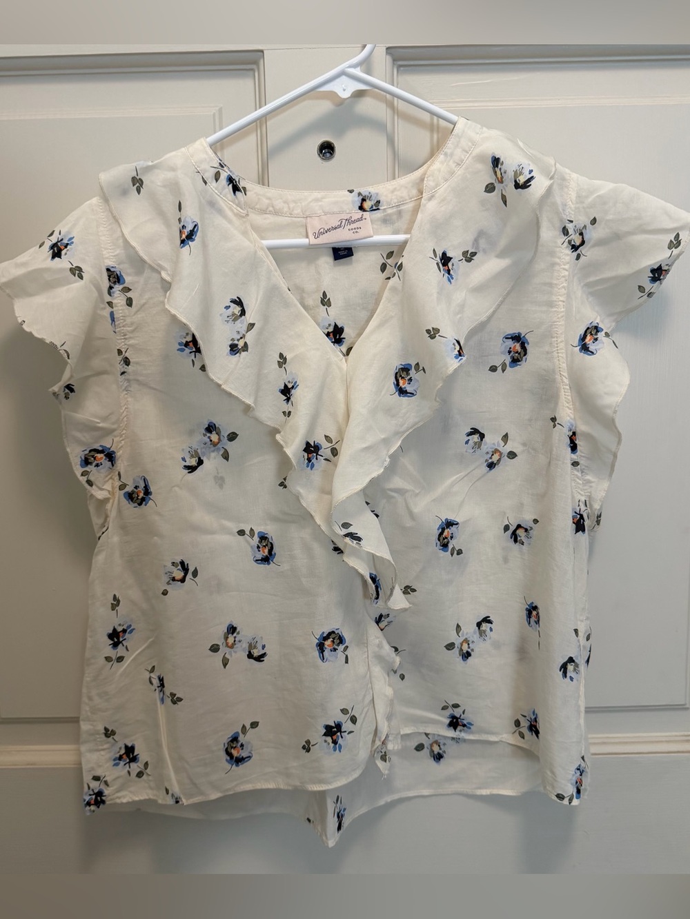 Floral Ruffle V-Neck Women's Top - Ivory with Blue Floral